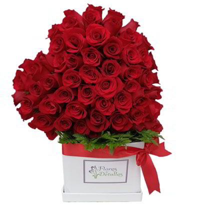 A16 Corazón con 60 Rosas